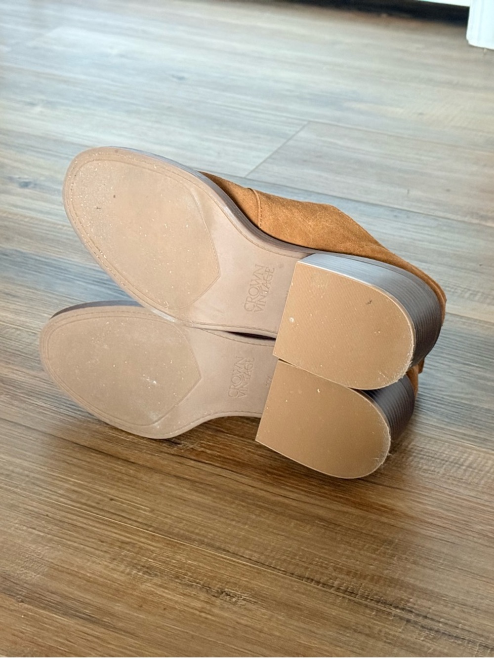 Crown Vintage Tan Suede Low Block Heel Slip-On Booties - Picture 2 of 2